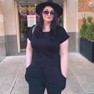 Meet your Posher, April